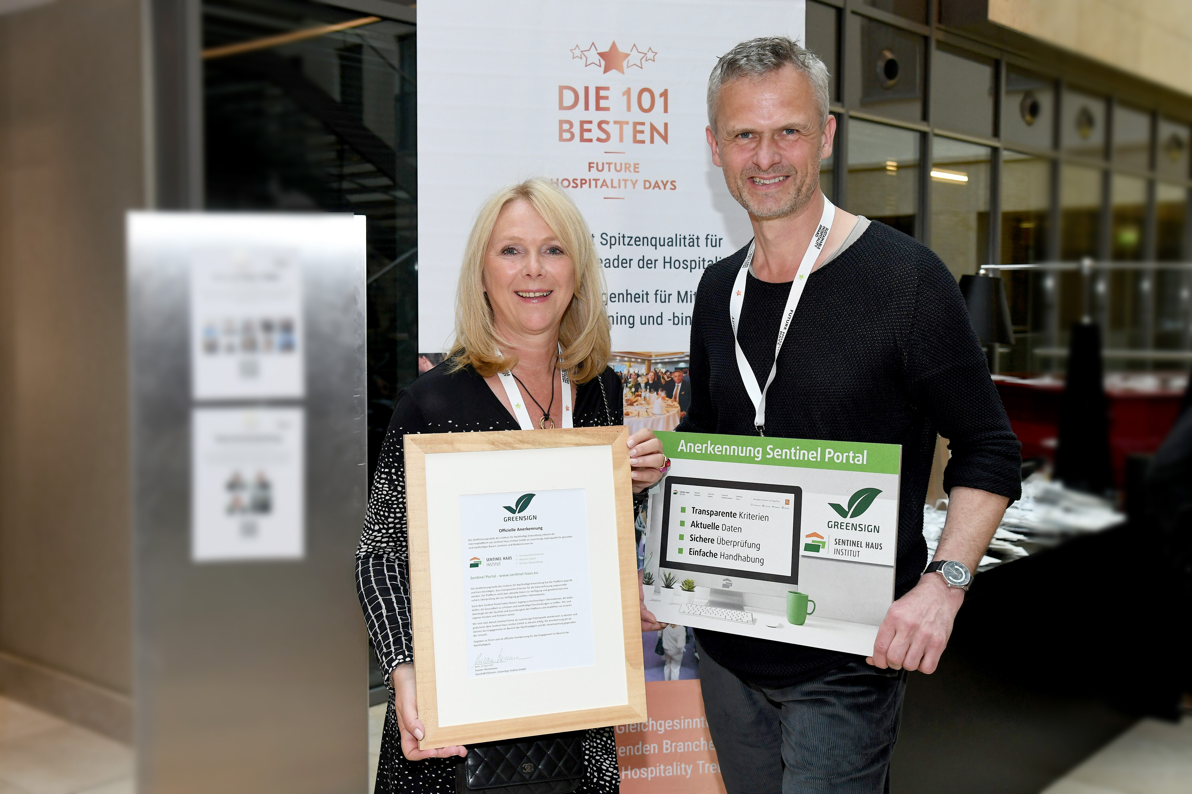 Suzann Heinemann (l.) und Peter Bachmann (r.). Foto (c) Sabine Brauer.